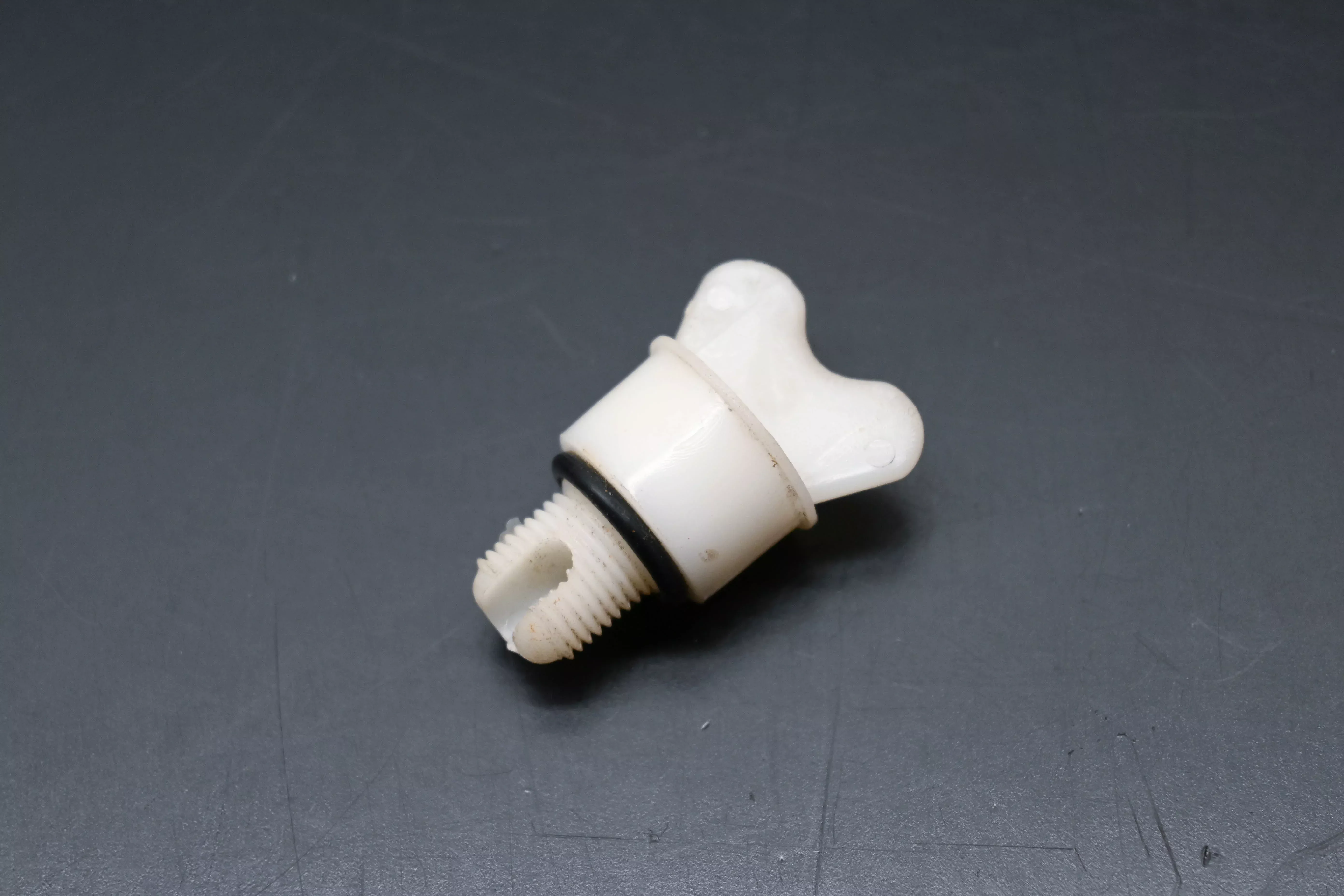 Dorman 61116 Radiator Drain Petcock Assembly NOS