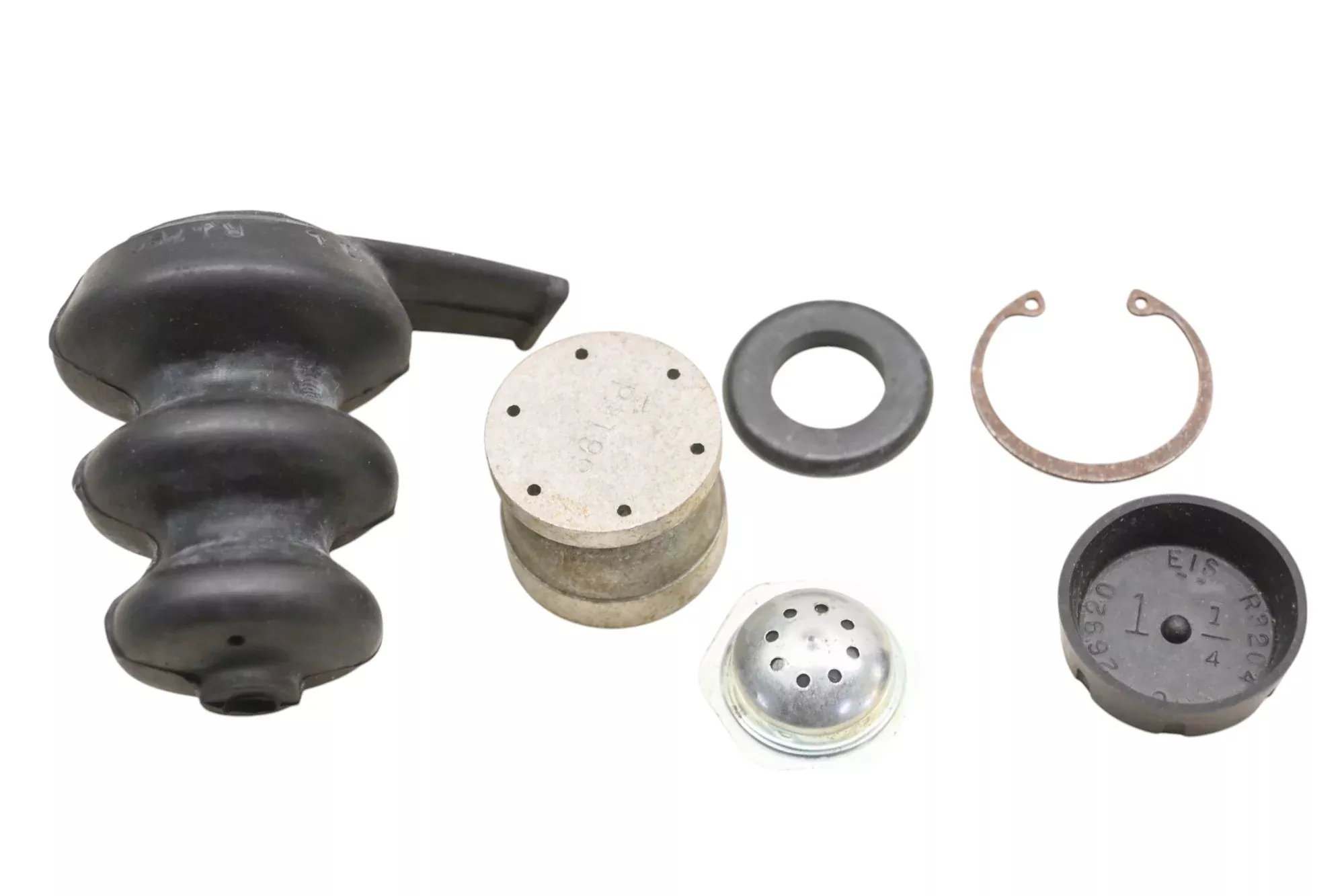 EIS M183, 26105 Master Cylinder Repair Kit NOS