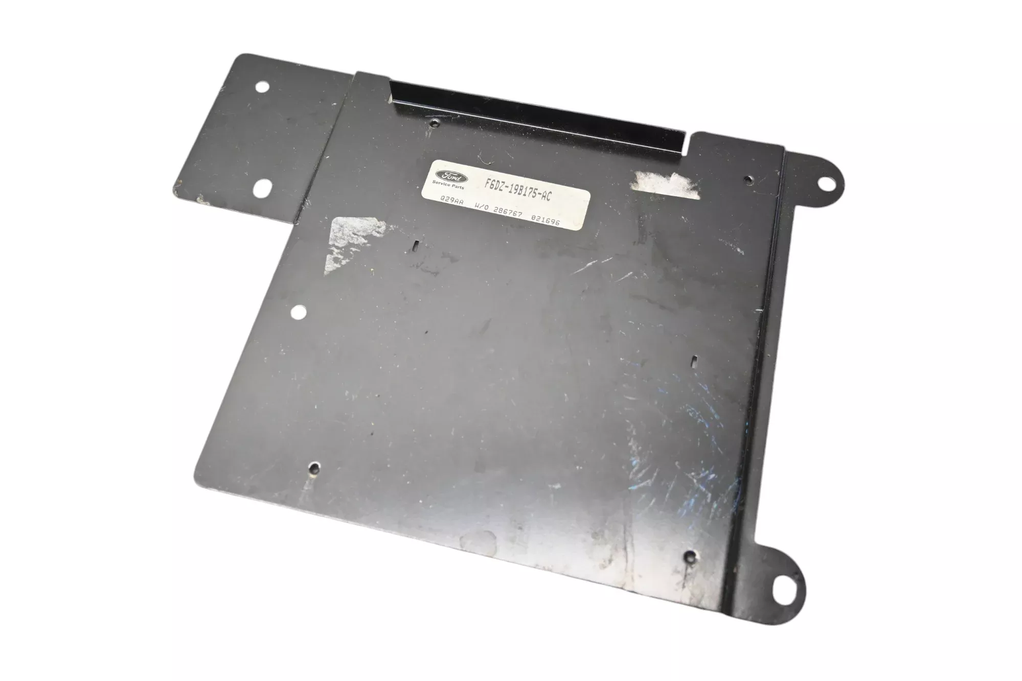 New OEM Ford F6DZ-19B175-AC Amplifier Bracket NOS