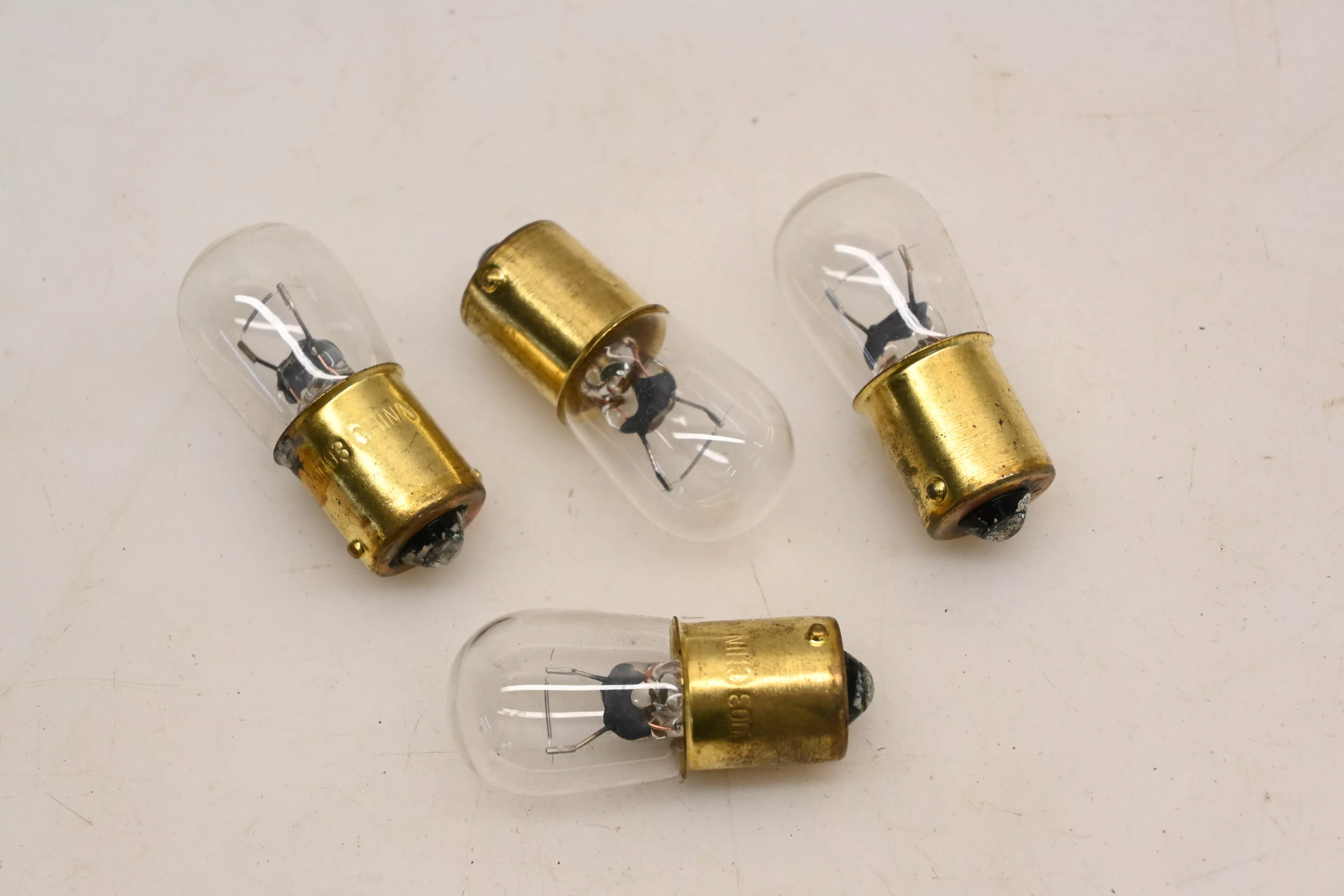 Philips 1003, 100-B-6 Signal Bulbs 12.8v 12.03w Qty 4 NOS